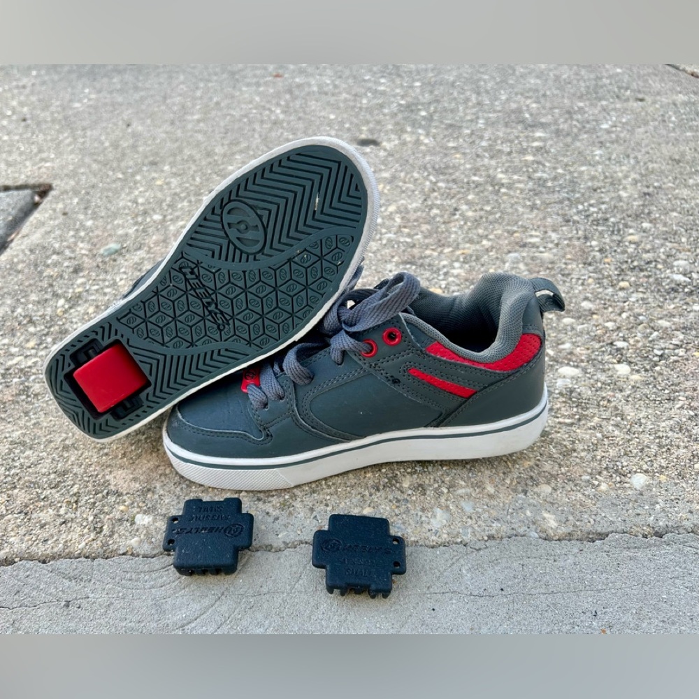 Heelys Authentic Wheeled Shoe Youth Size 2